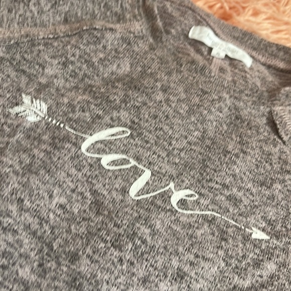 💕 Preloved ~ Two EUC Girls Long Sleeve Shirts - Picture 4 of 11